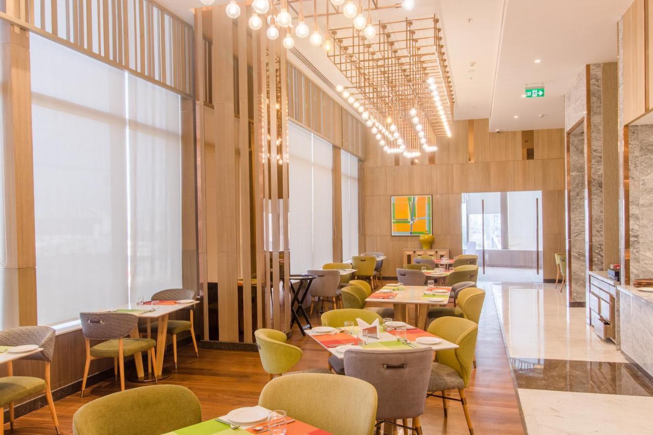 Holiday Inn Chandigarh Zirakpur By Ihg Exterior photo